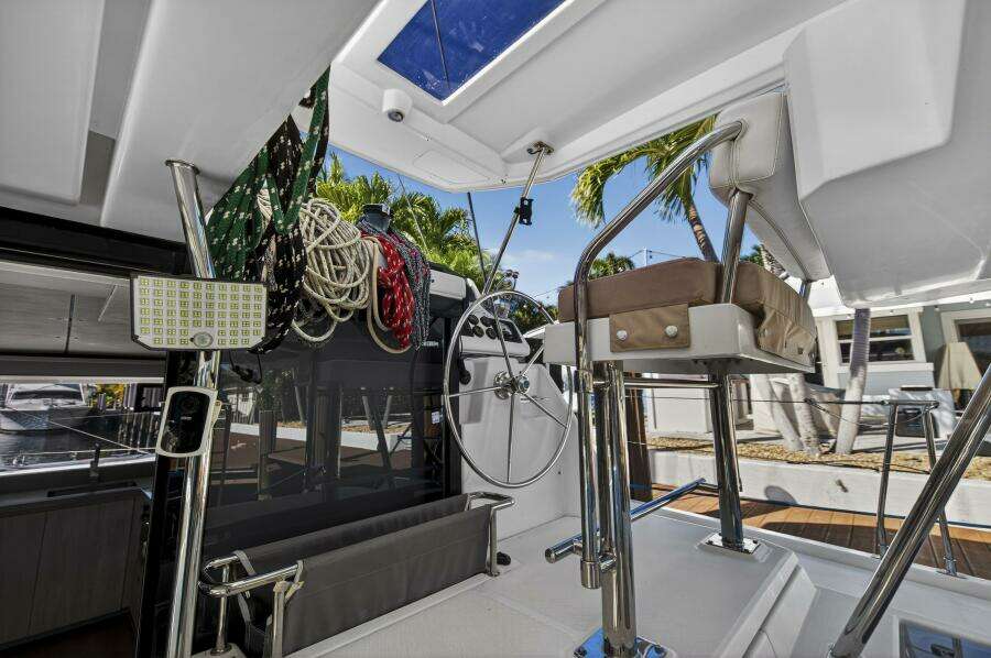 Side By Side 45ft Leopard Yacht For Sale