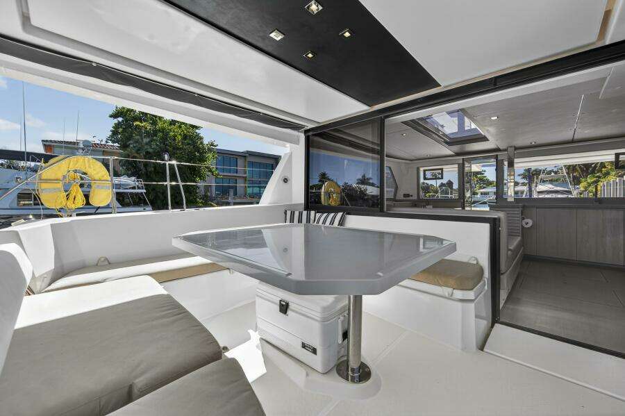 Side By Side 45ft Leopard Yacht For Sale