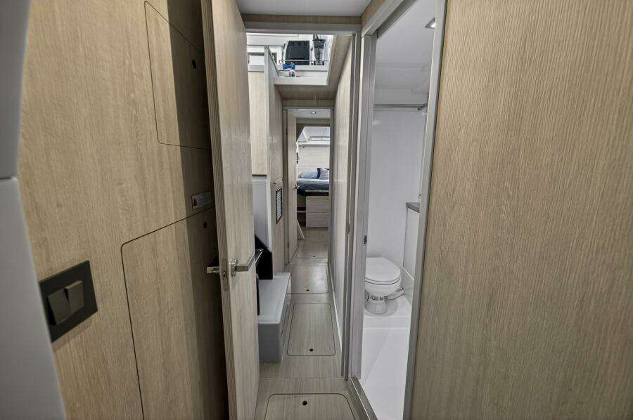 Side By Side 45ft Leopard Yacht For Sale