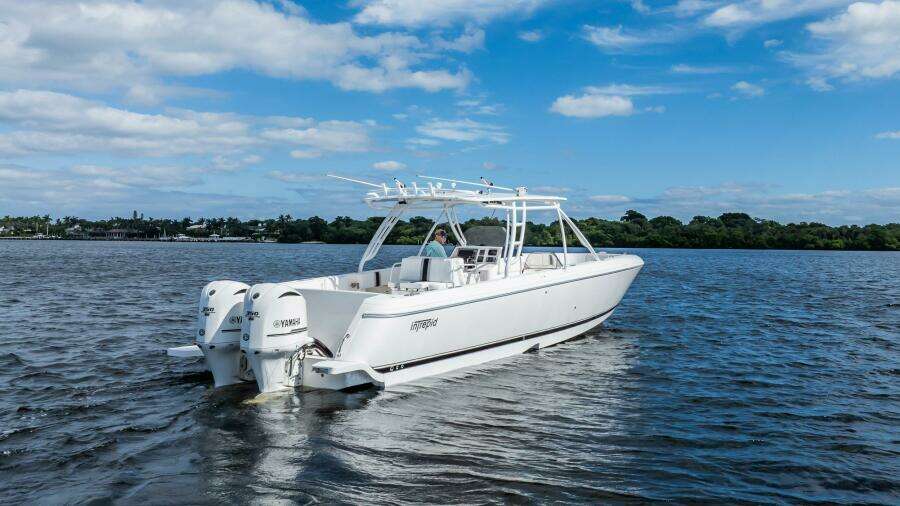 40ft Intrepid Yacht For Sale