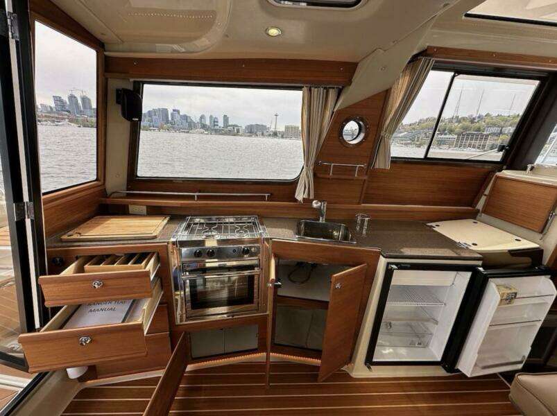 Flips Ahoy 29ft Ranger Tugs Yacht For Sale