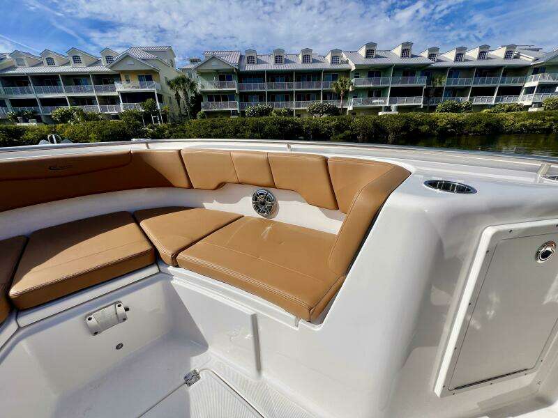 30ft Robalo Yacht For Sale