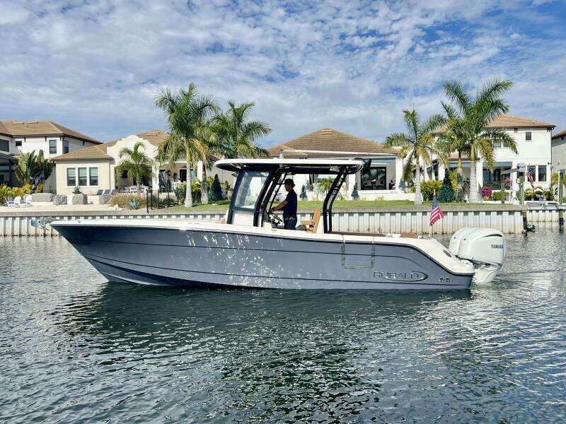 30ft Robalo Yacht For Sale