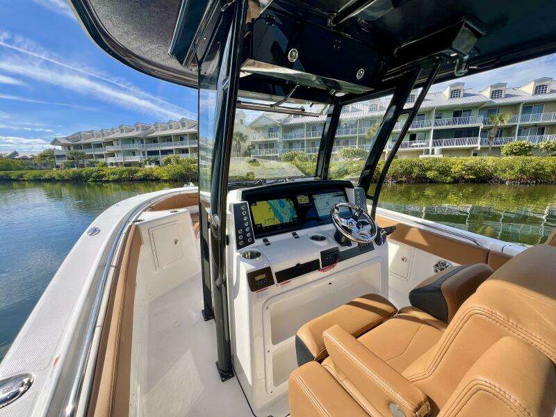 30ft Robalo Yacht For Sale