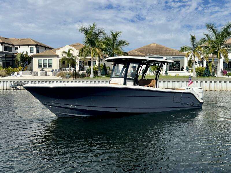 30ft Robalo Yacht For Sale