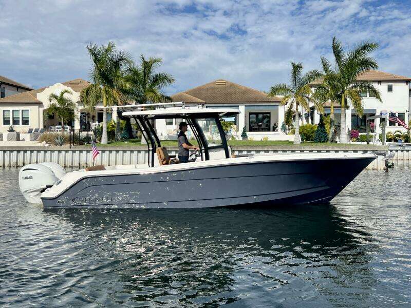 30ft Robalo Yacht For Sale
