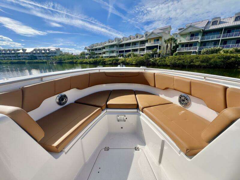30ft Robalo Yacht For Sale