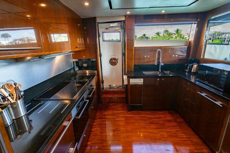 Oasis 95ft Princess Yacht For Sale