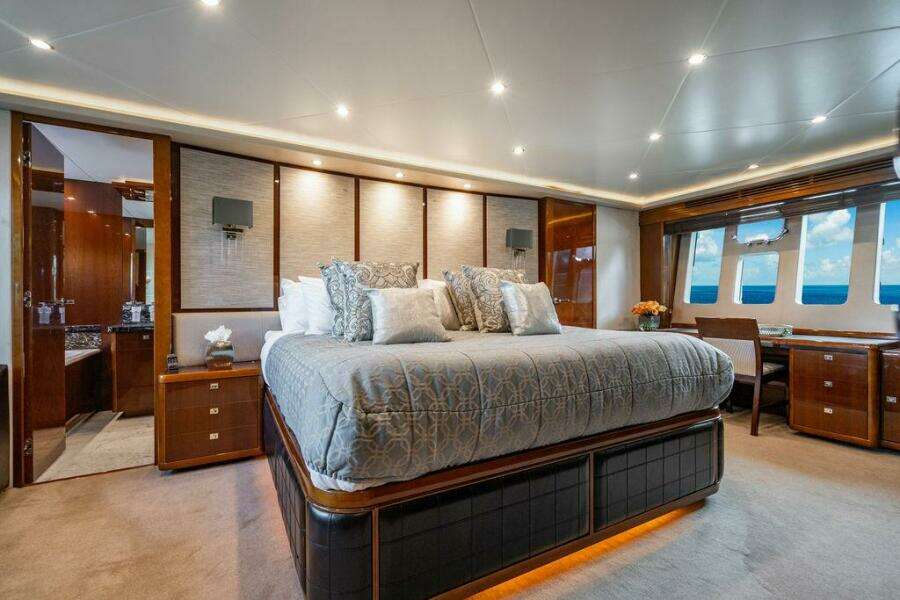Oasis 95ft Princess Yacht For Sale