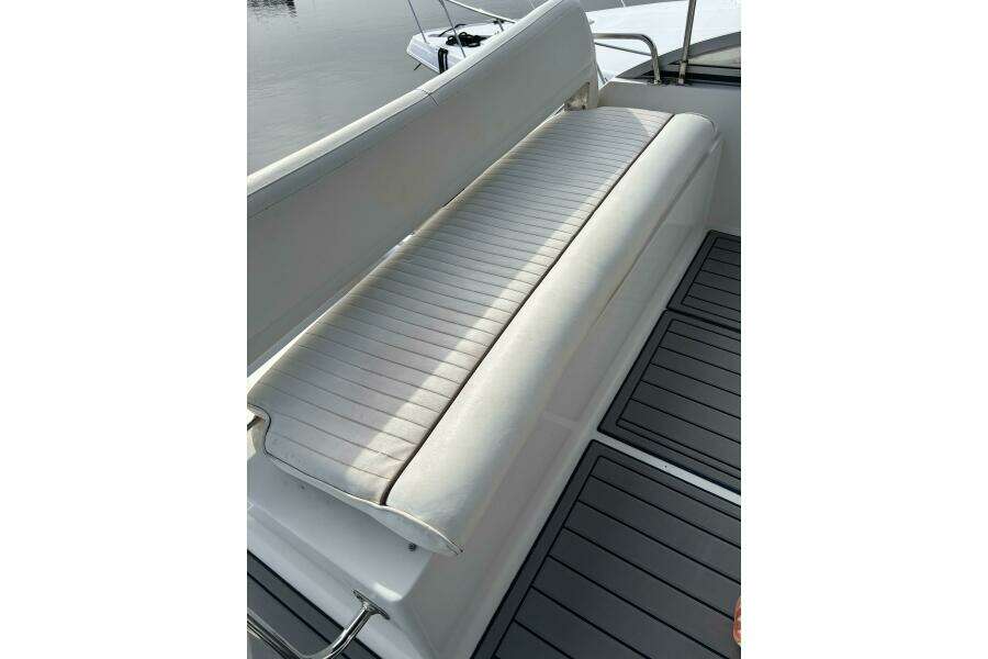 Limoncello 32ft Carver Yacht For Sale