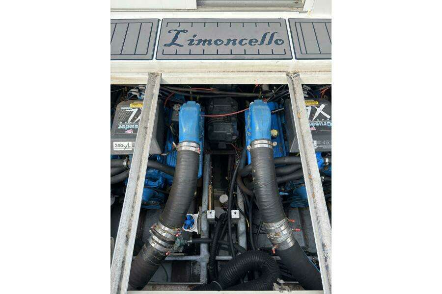 Limoncello 32ft Carver Yacht For Sale