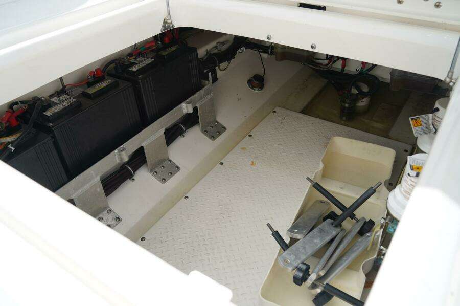 35ft Everglades Yacht For Sale