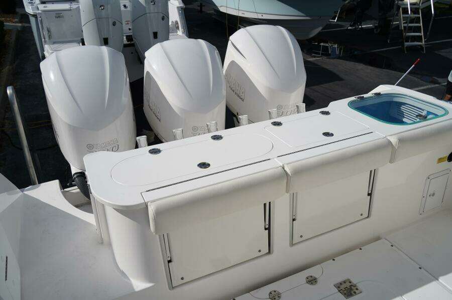 35ft Everglades Yacht For Sale