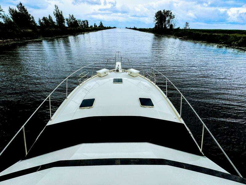 Sunshine State 48ft Viking Yacht For Sale