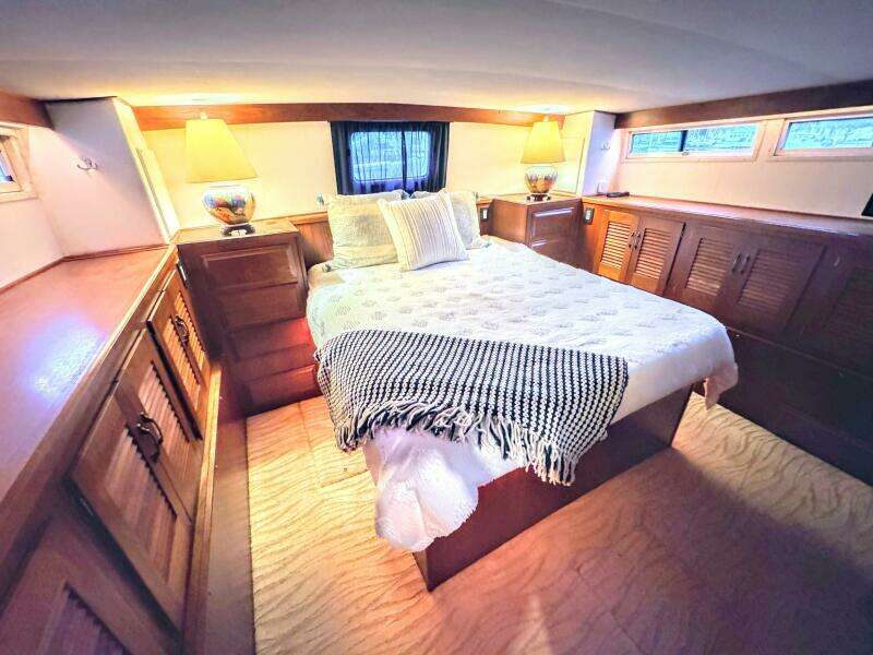 Sunshine State 48ft Viking Yacht For Sale