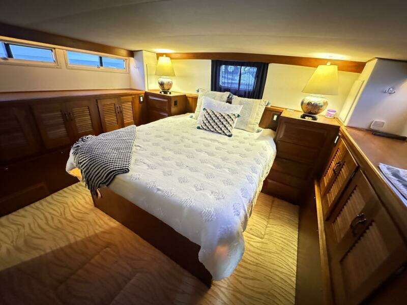 Sunshine State 48ft Viking Yacht For Sale