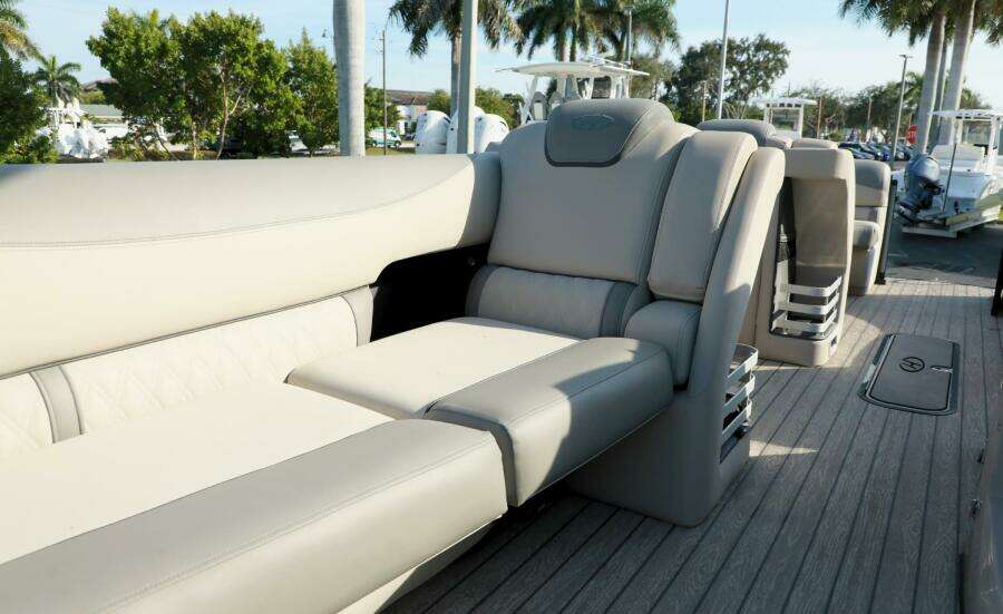 28ft Harris Yacht For Sale