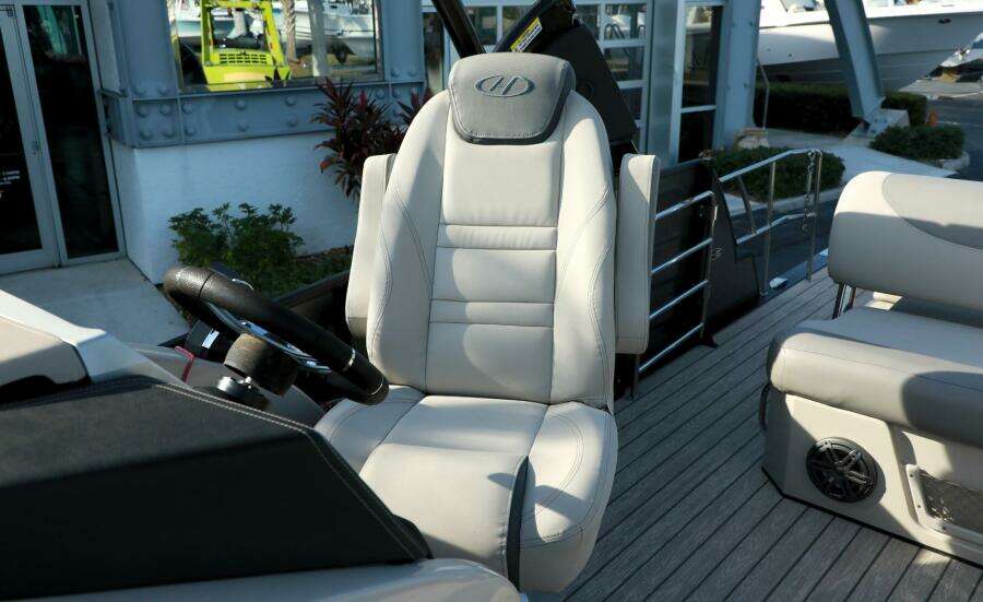 28ft Harris Yacht For Sale