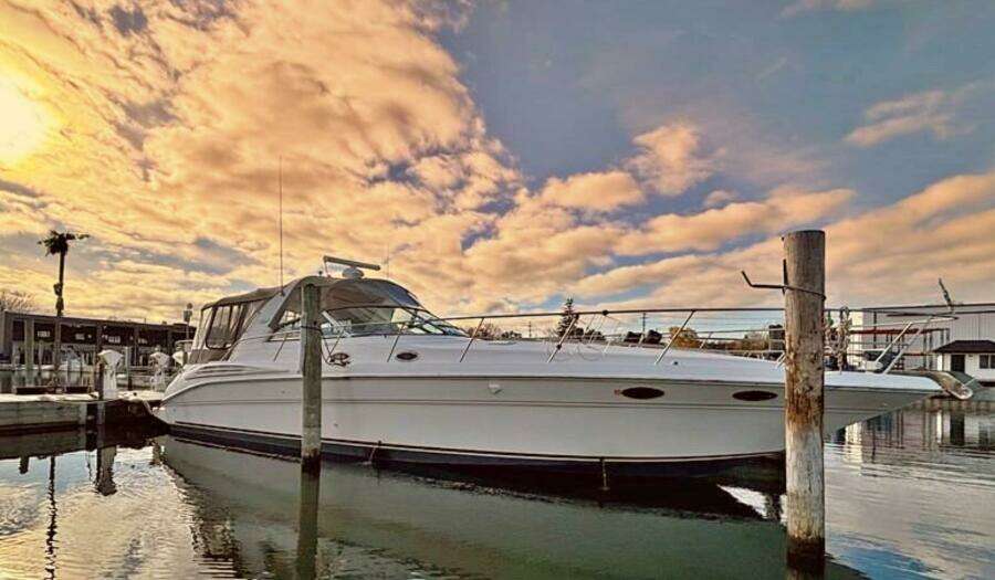Lady Barb 40ft Sea Ray Yacht For Sale