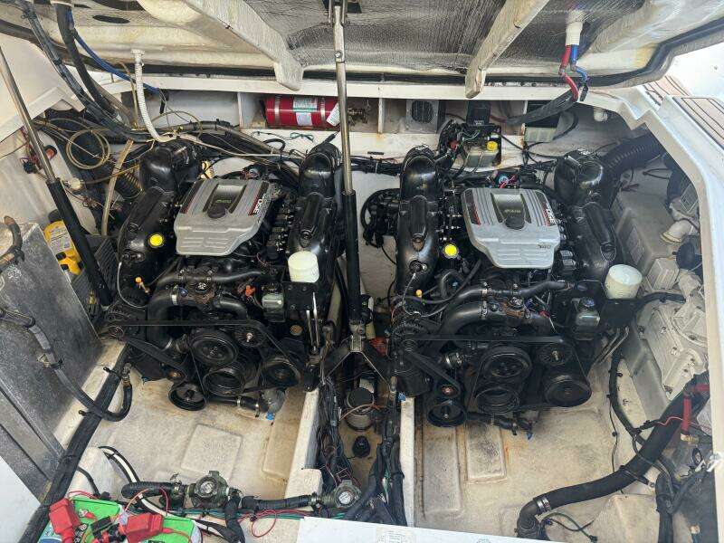 Pura Vida 33ft Sea Ray Yacht For Sale