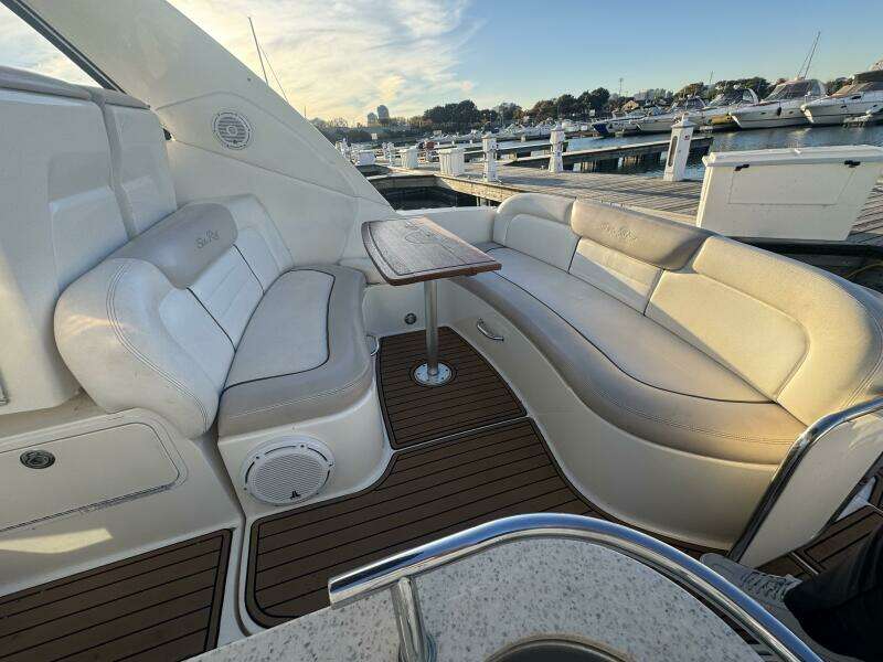 Pura Vida 33ft Sea Ray Yacht For Sale