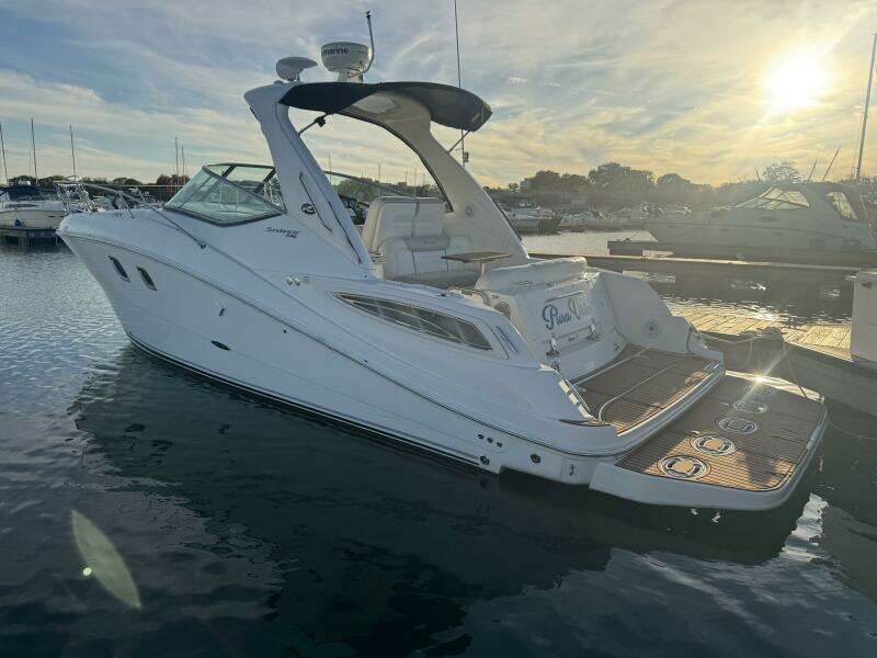 Pura Vida 33ft Sea Ray Yacht For Sale