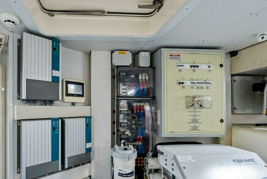 SUNSATION 78ft Ferretti Yachts Yacht For Sale