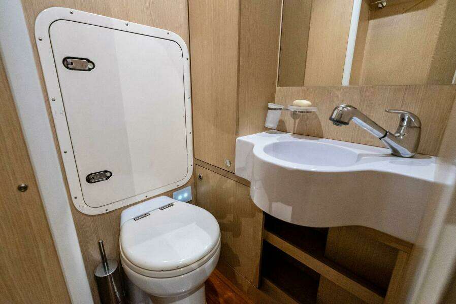 SUNSATION 78ft Ferretti Yachts Yacht For Sale