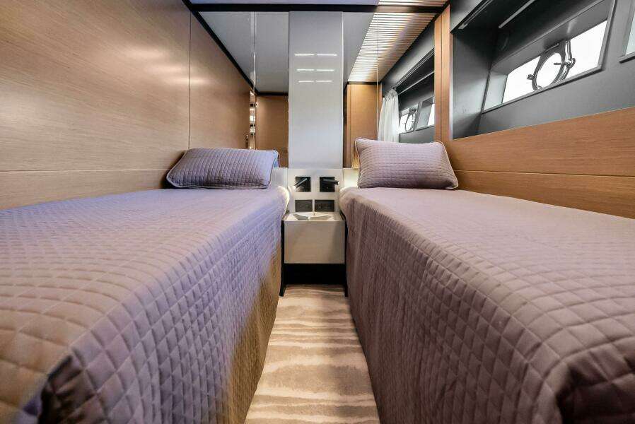 SUNSATION 78ft Ferretti Yachts Yacht For Sale