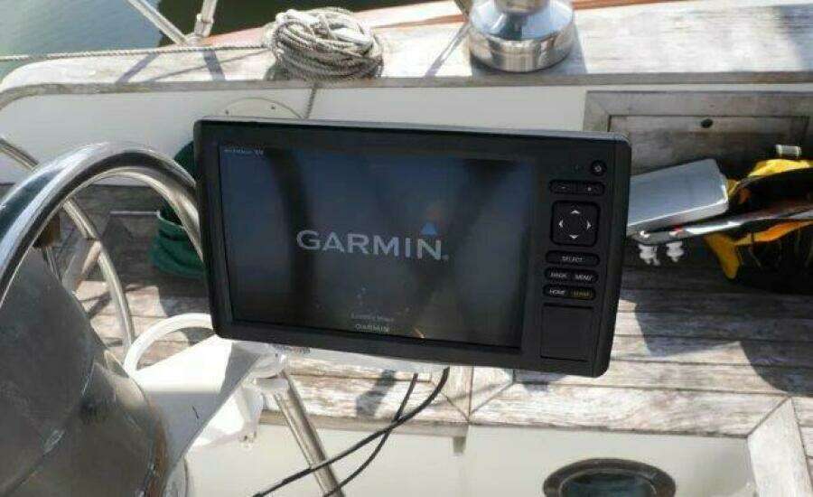 Flamboyant 37ft Tayana Yacht For Sale