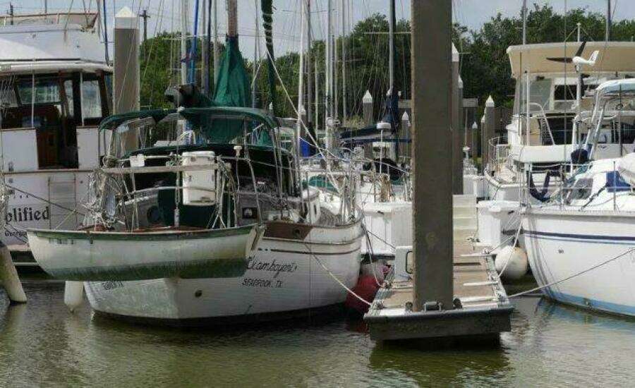 Flamboyant 37ft Tayana Yacht For Sale