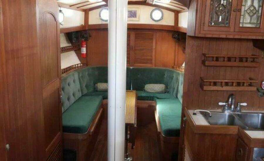 Flamboyant 37ft Tayana Yacht For Sale