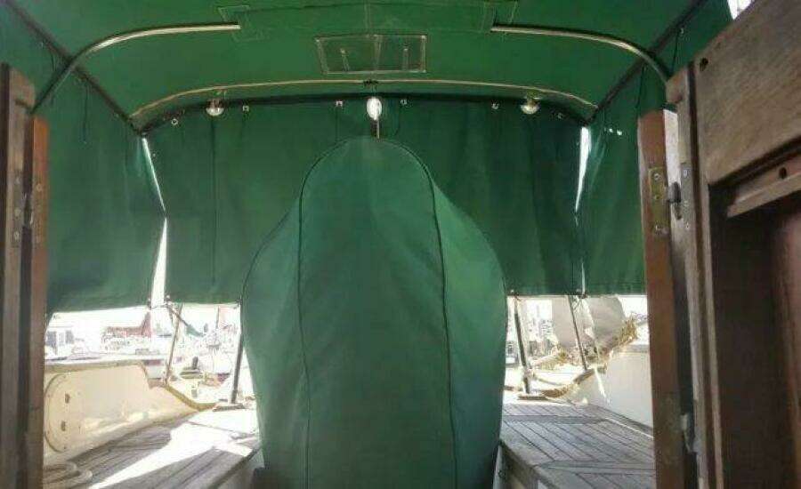 Flamboyant 37ft Tayana Yacht For Sale