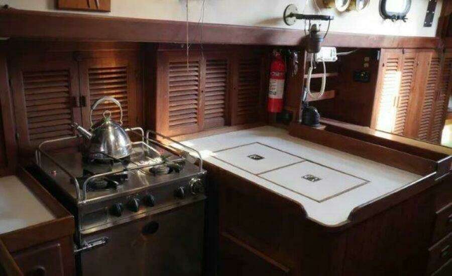 Flamboyant 37ft Tayana Yacht For Sale