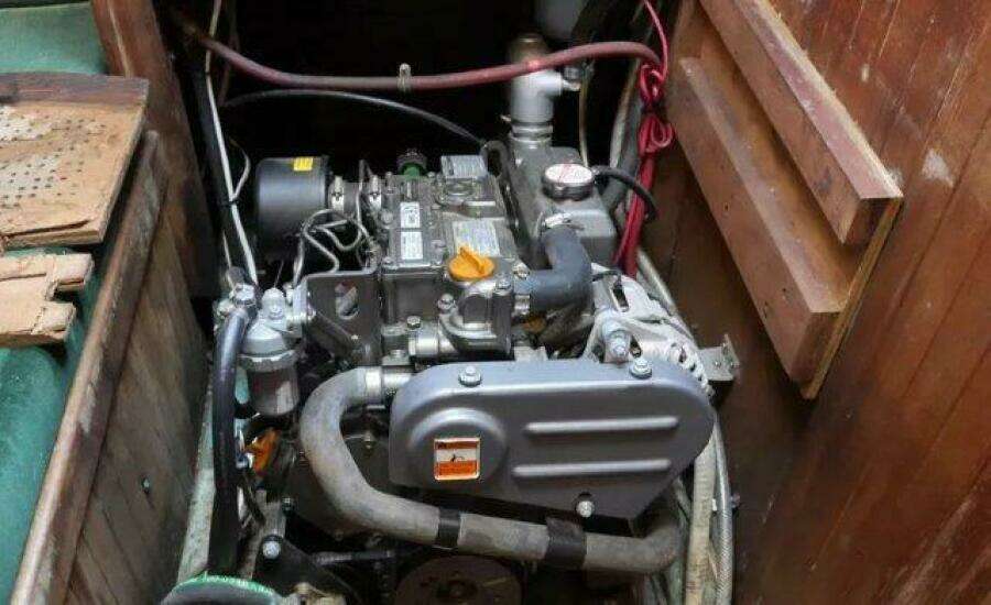 Flamboyant 37ft Tayana Yacht For Sale