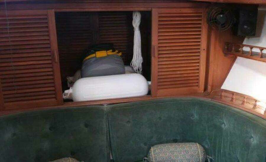 Flamboyant 37ft Tayana Yacht For Sale