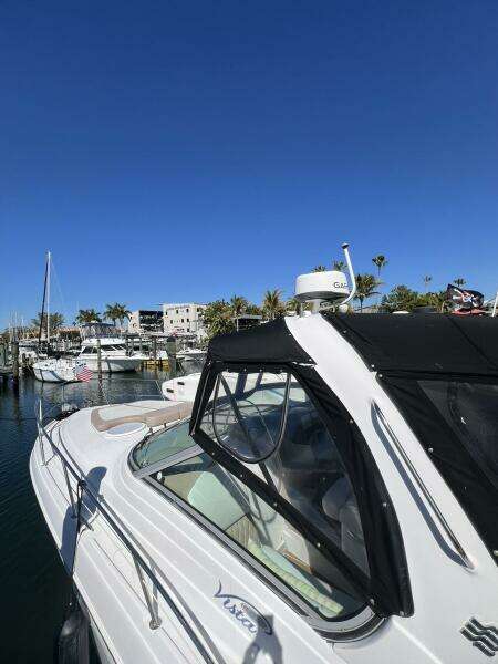 Alcira 31ft Four Winns Yacht For Sale