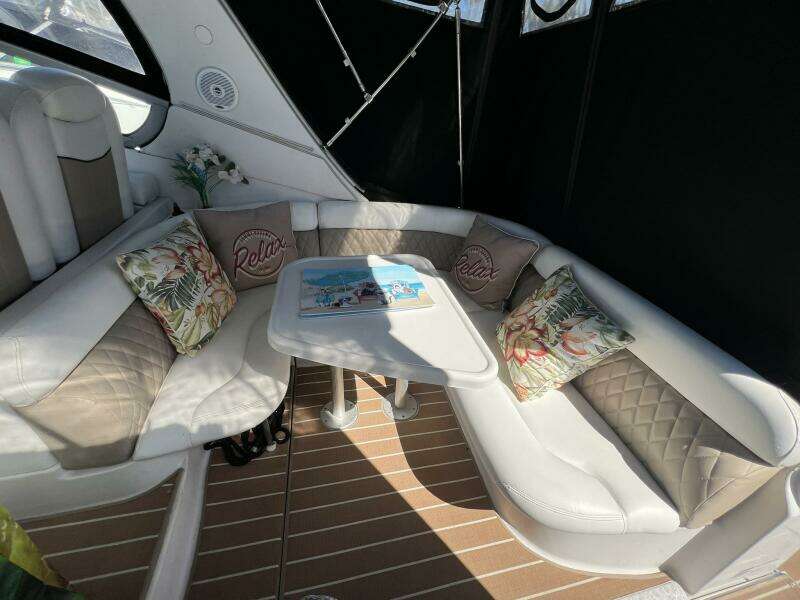 Alcira 31ft Four Winns Yacht For Sale