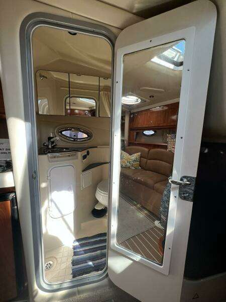 Alcira 31ft Four Winns Yacht For Sale