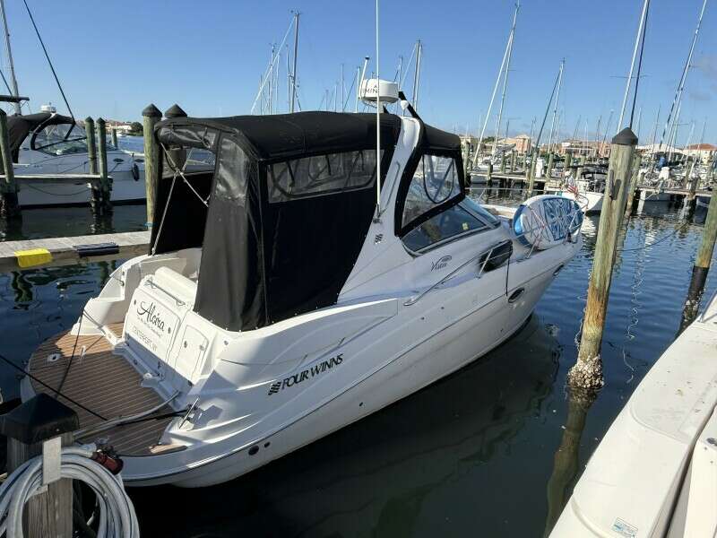 Alcira 31ft Four Winns Yacht For Sale