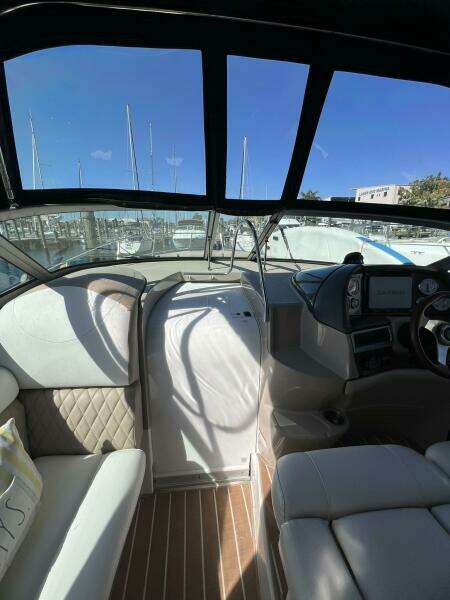 Alcira 31ft Four Winns Yacht For Sale