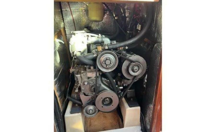 35' 1990 Hunter 35.5