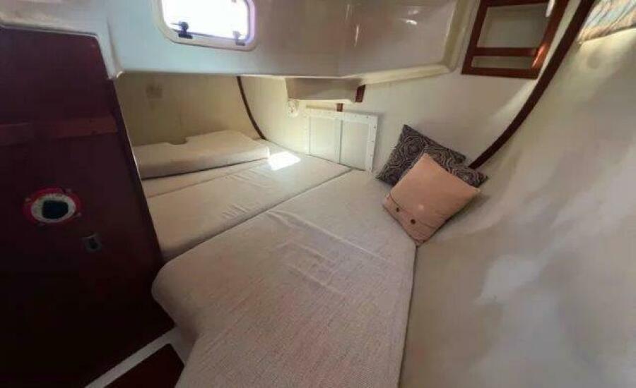 35' 1990 Hunter 35.5