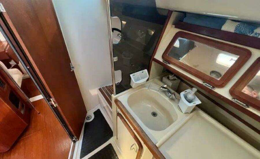 Catch My Drift 35ft Hunter Yacht For Sale