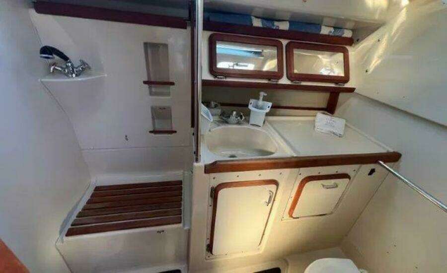 Catch My Drift 35ft Hunter Yacht For Sale