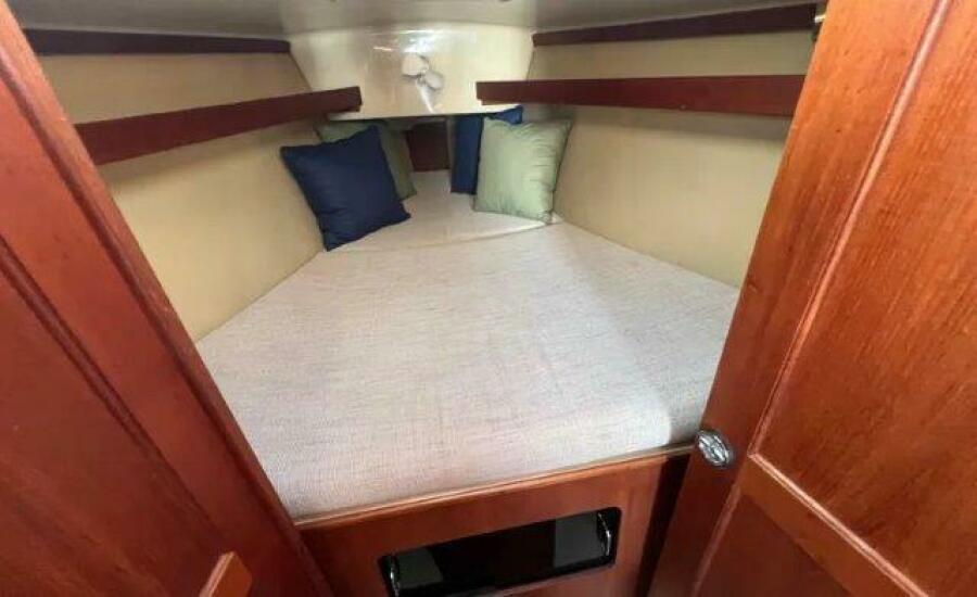 35' 1990 Hunter 35.5