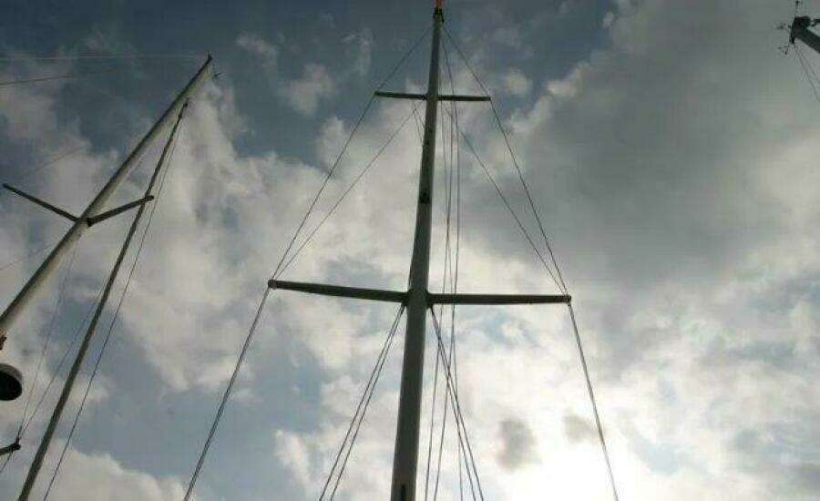 La Tarte 38ft Beneteau Yacht For Sale