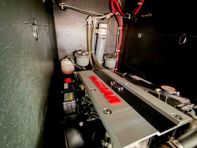 Happy Ours 42ft Beneteau Yacht For Sale