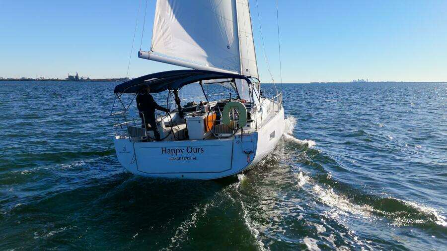 Happy Ours 42ft Beneteau Yacht For Sale