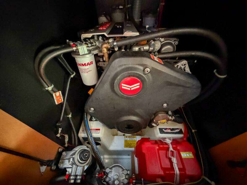 Happy Ours 42ft Beneteau Yacht For Sale